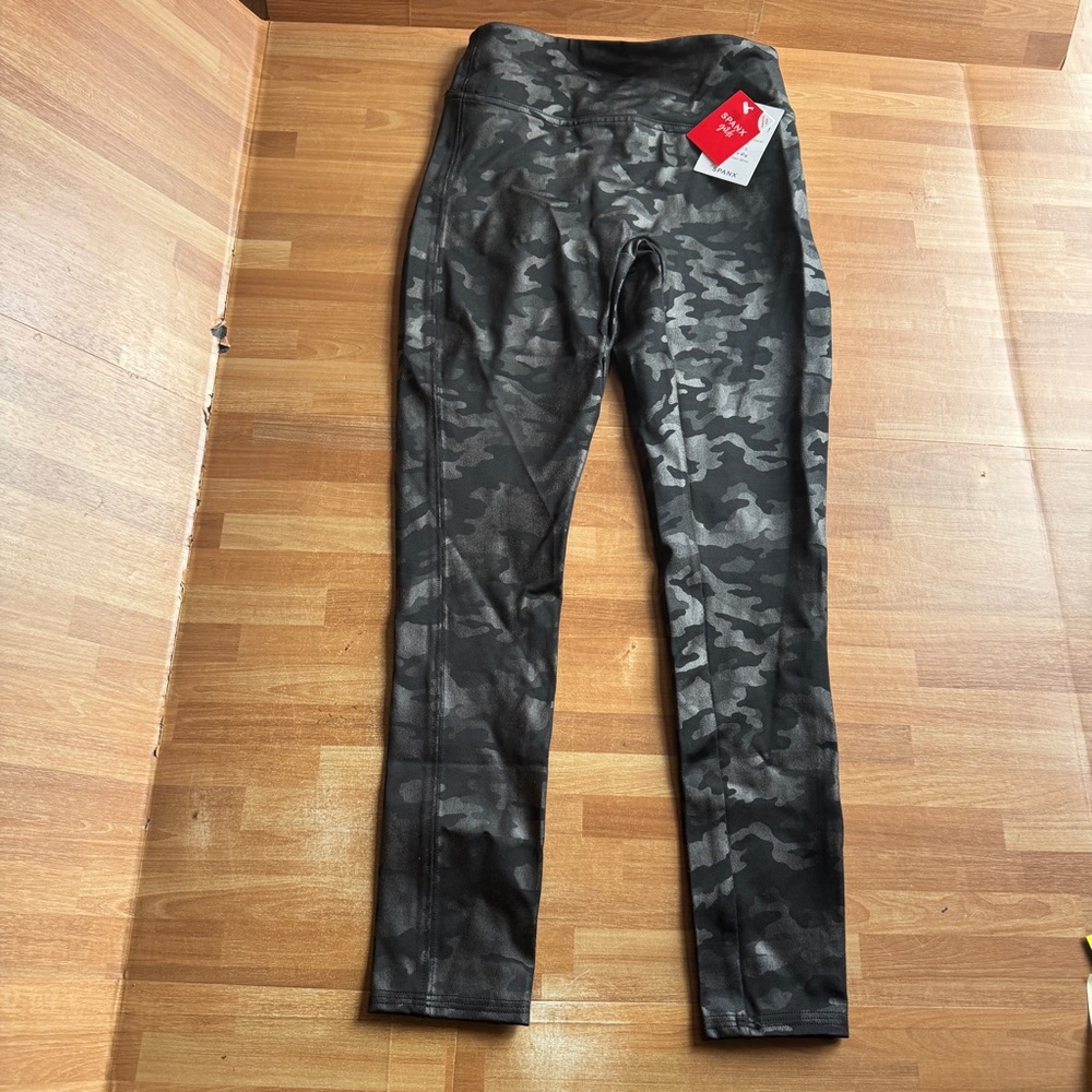 Spanx girls faux leggings camouflage size 8/10 black/gray nwt